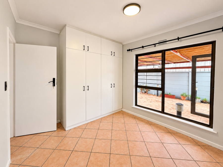 4 Bedroom Property for Sale in Bothasig Western Cape